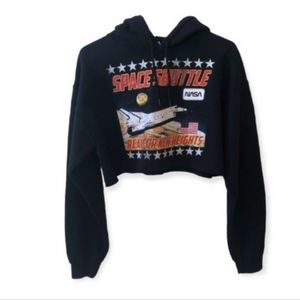 Graphic cropped hoodie sweatshirt